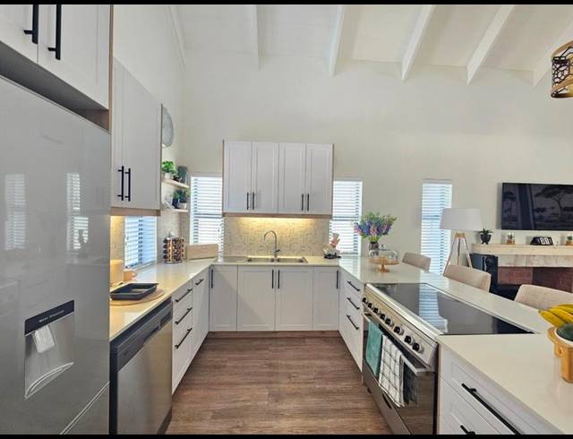 2 BEDROOM HOUSE FOR SALE IN SALDANHA HEIGHTS